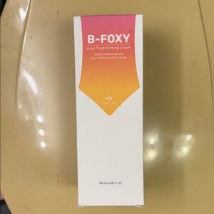 B-FOXY Inner Thigh Firming Cream - Vibrant Orange and White